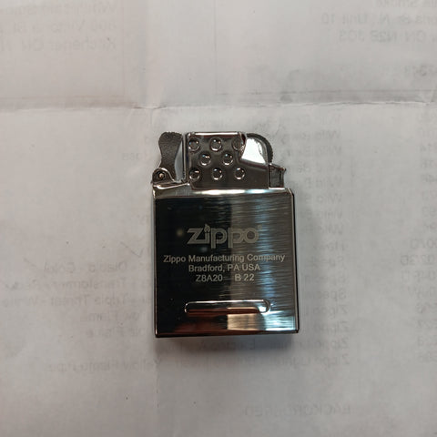 5806.4 Zippo ligher Yellow Flame